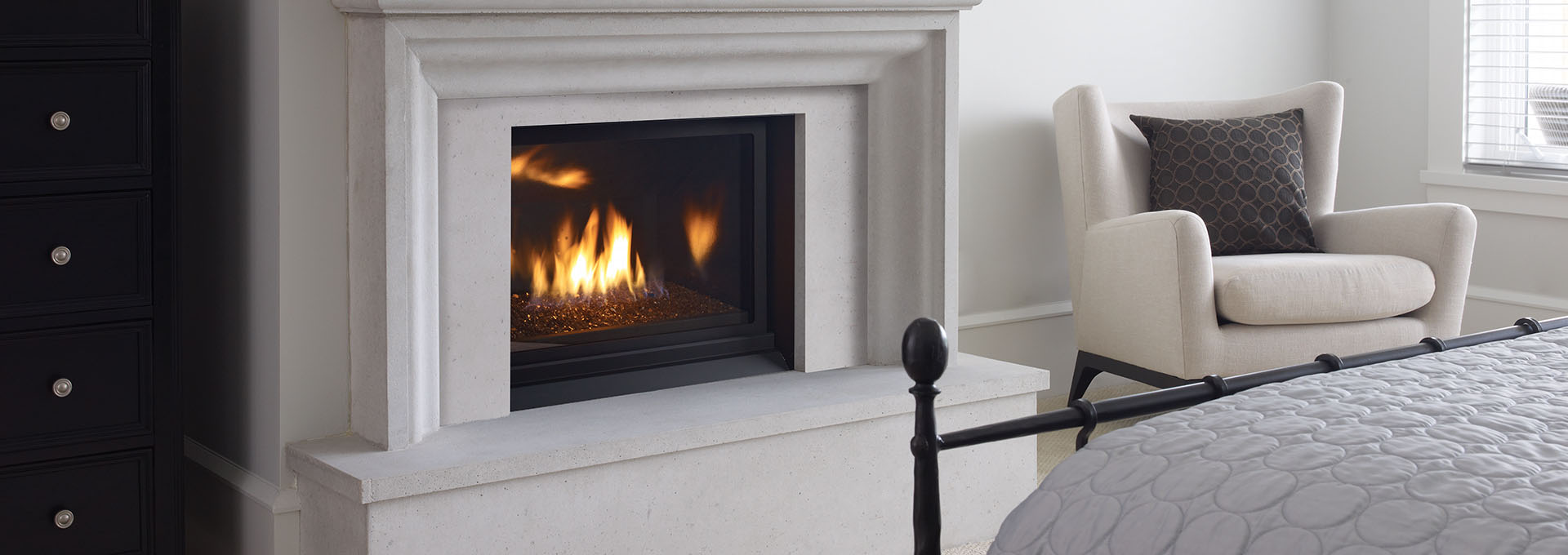 Hz33ce Medium Contemporary Gas Fireplace Regency